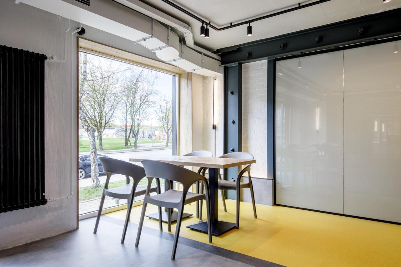 Inger Hotell Narva Exteriör bild