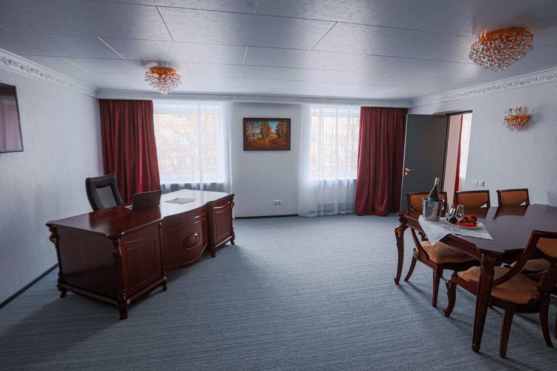 Inger Hotell Narva Exteriör bild