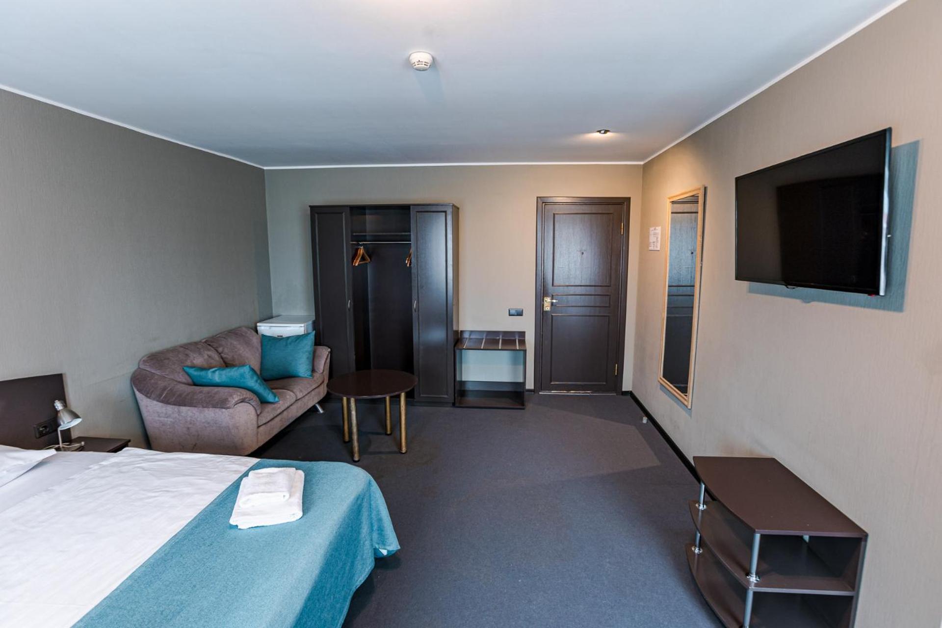 Inger Hotell Narva Exteriör bild