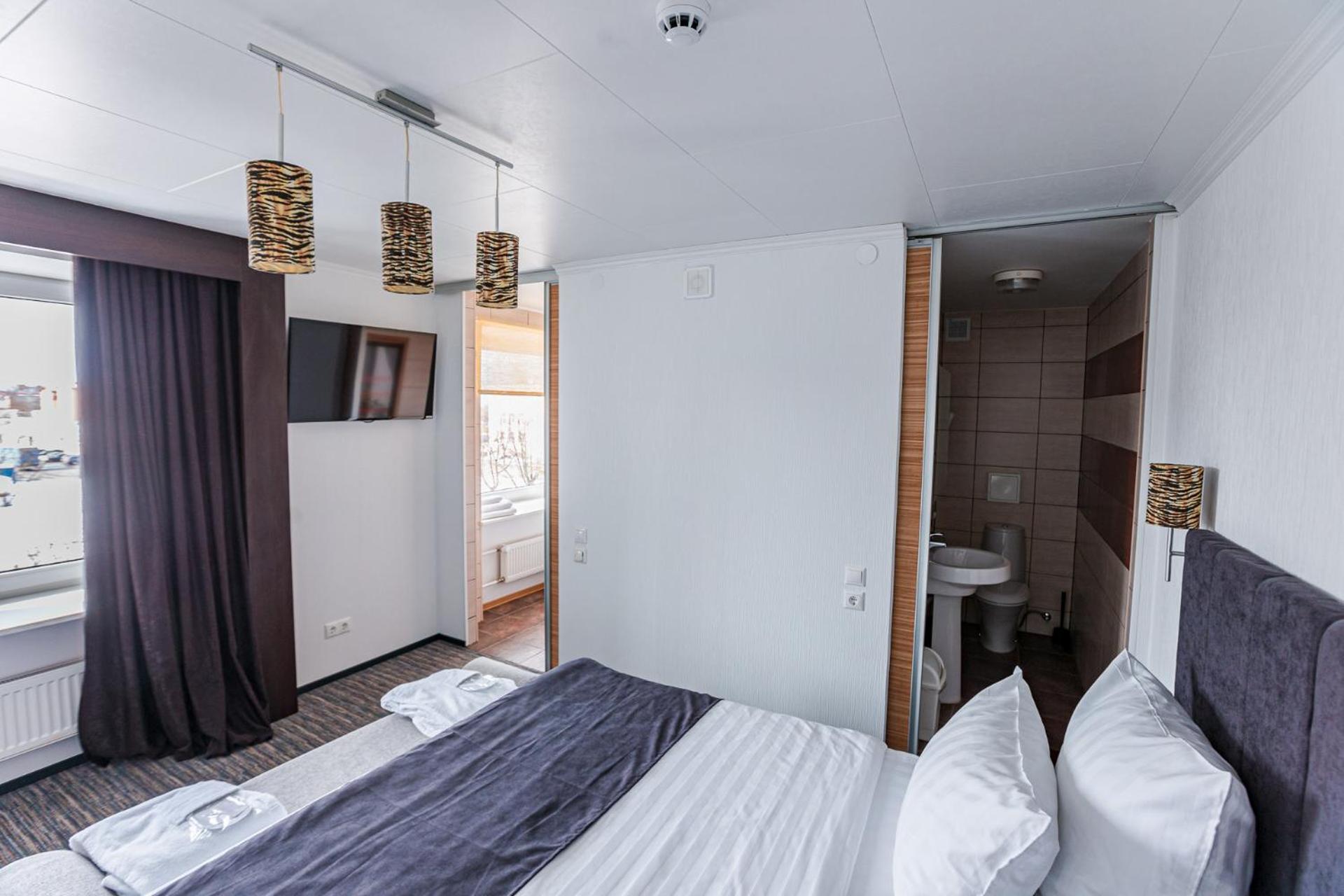 Inger Hotell Narva Exteriör bild