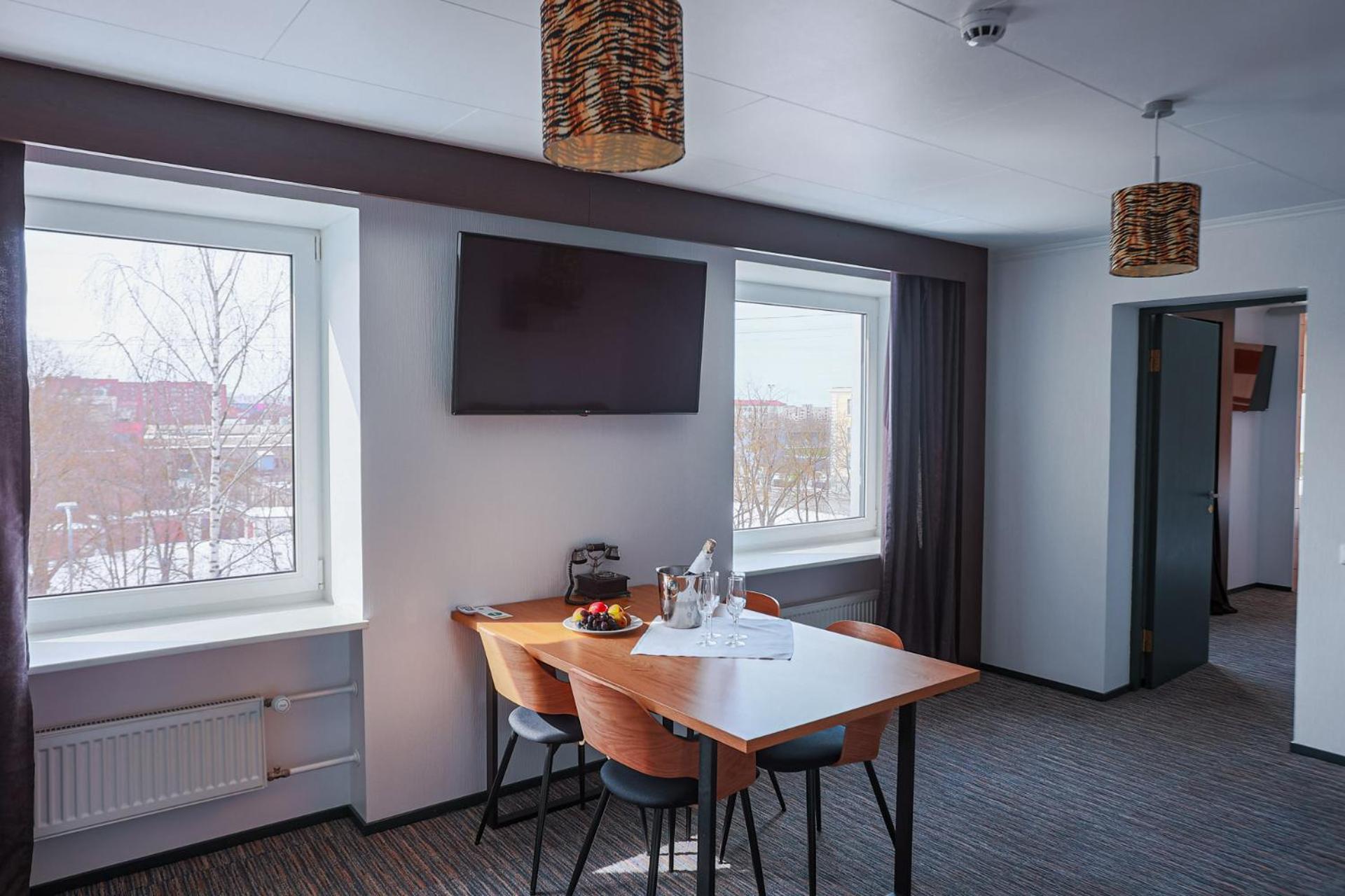 Inger Hotell Narva Exteriör bild